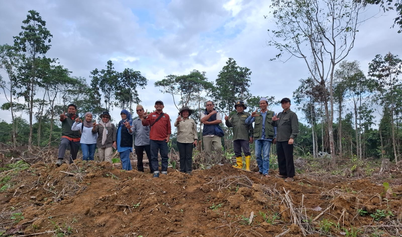 Sinergi Kementerian Kehutanan dan LAZ Al Azhar Siapkan 50 Hektare Lahan Program FOLU di Mangkalapi